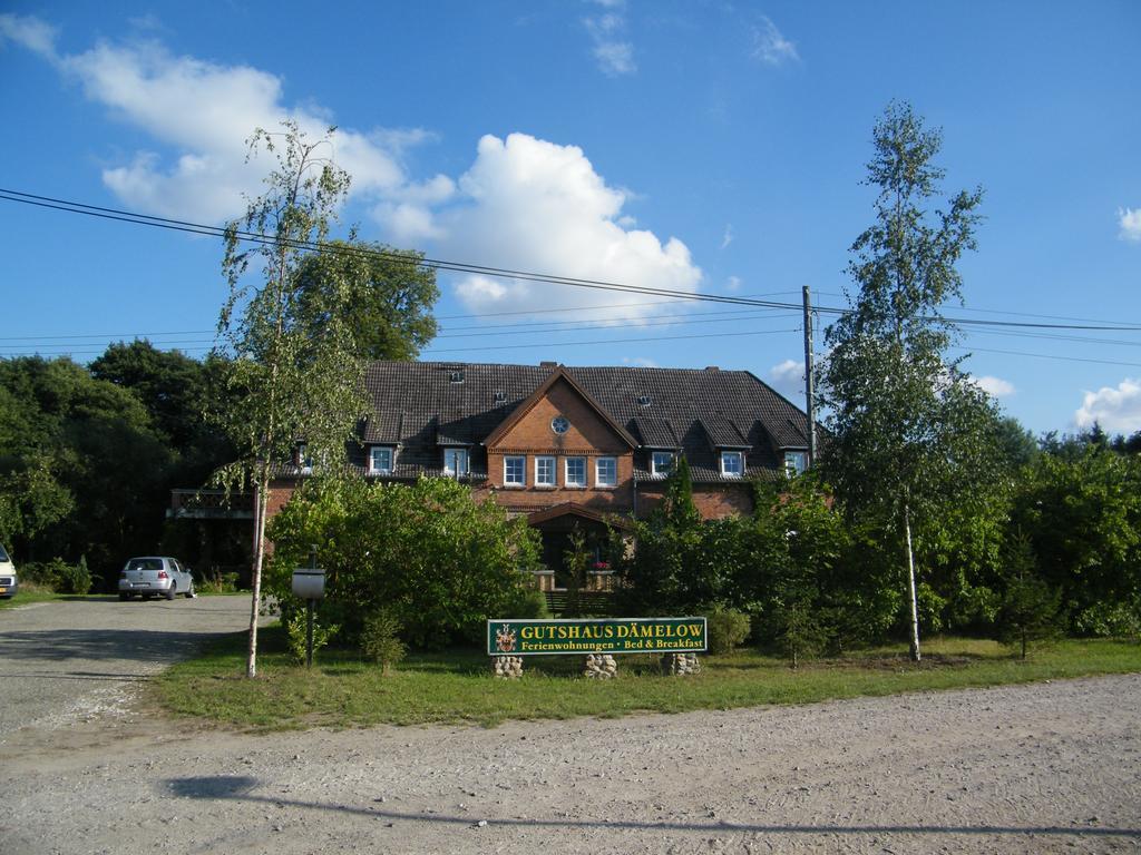 Gutshaus Daemelow Tussen Schwerin En Wismar Exterior foto