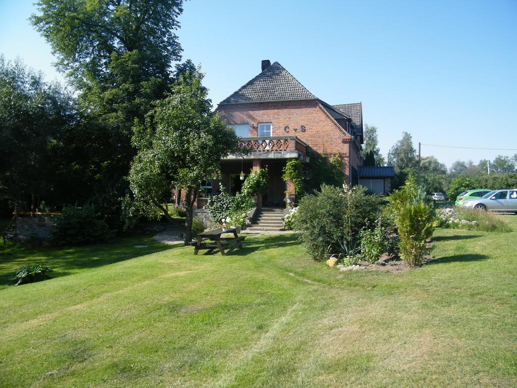 Gutshaus Daemelow Tussen Schwerin En Wismar Exterior foto